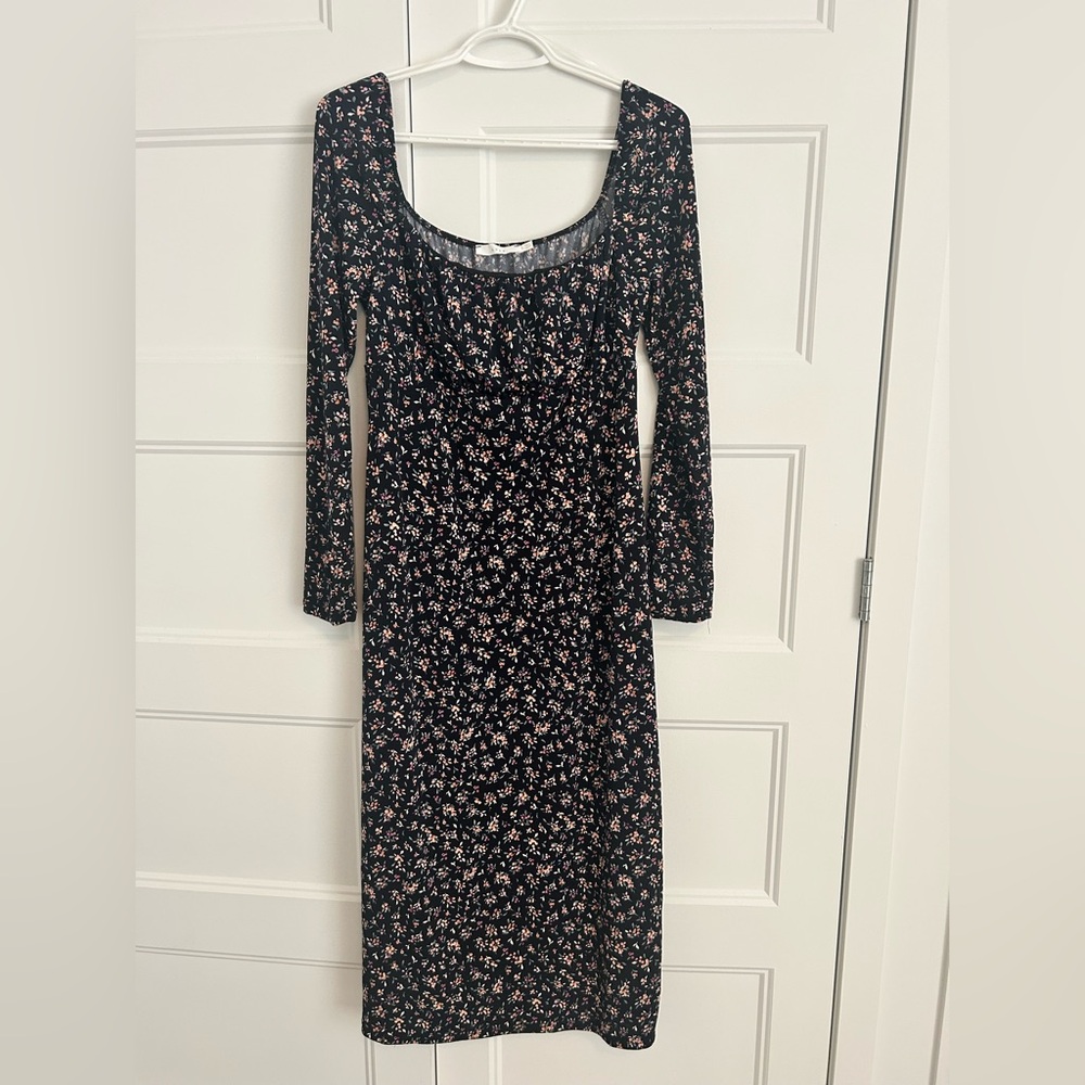 NWOT Floral Long Sleeve Dress